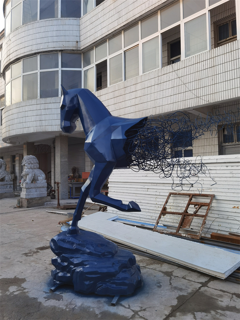 玻璃鋼雕塑在博物館與美術(shù)館的應(yīng)用