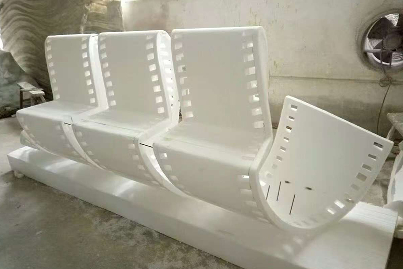 從設(shè)計(jì)到完工：玻璃鋼雕塑創(chuàng)作的全流程