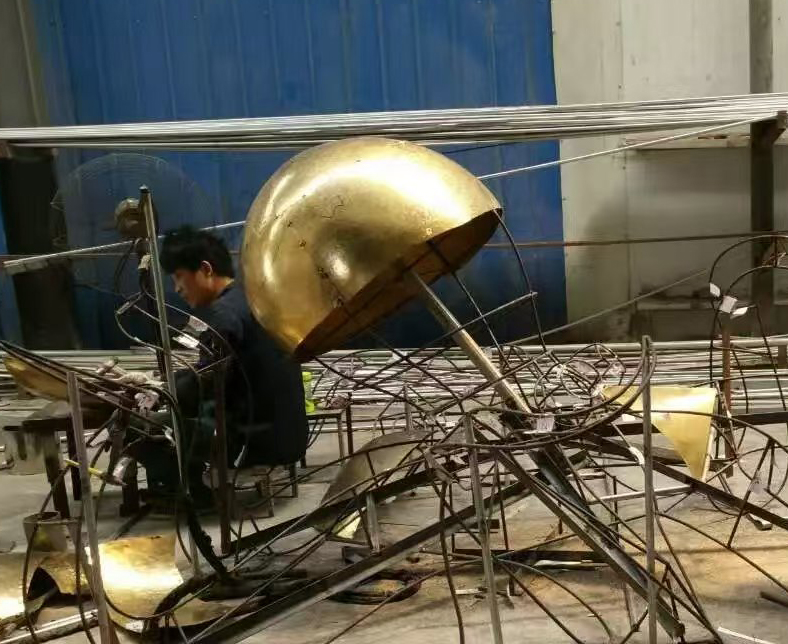 大型雕塑設(shè)計(jì)的結(jié)構(gòu)安全考量