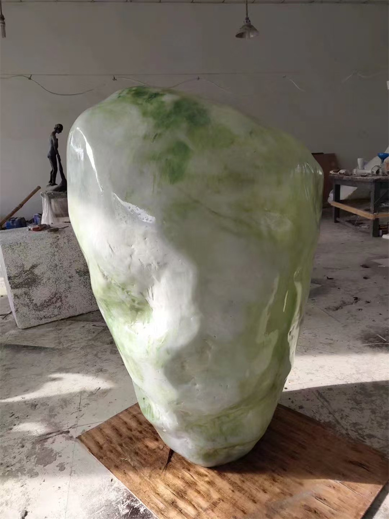 雕塑設(shè)計(jì)中浮雕與圓雕的選擇