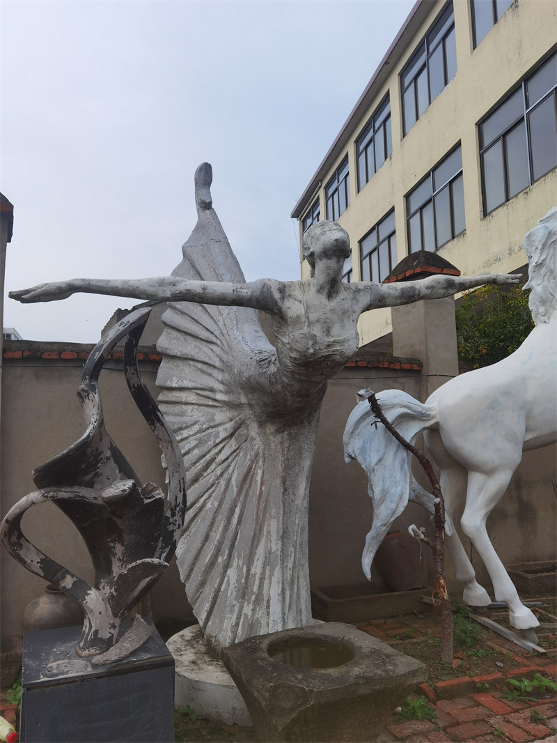 雕塑家的創(chuàng)作靈感來源探析