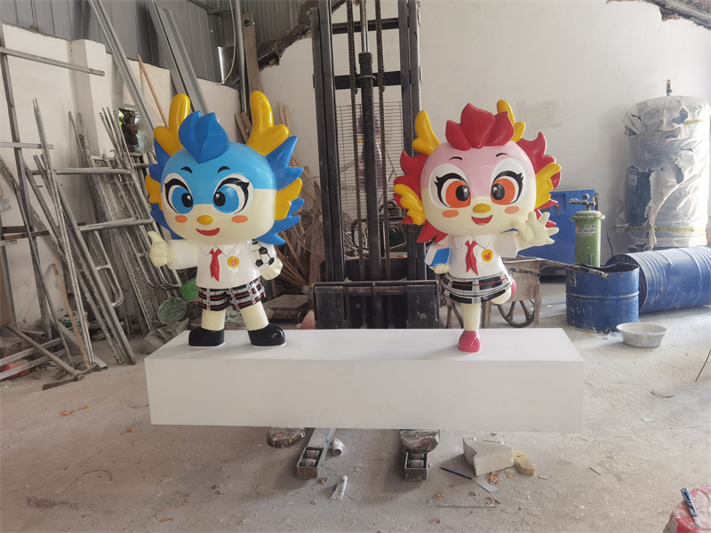 玻璃鋼雕塑藝術(shù)家的成長(zhǎng)與創(chuàng)作之路